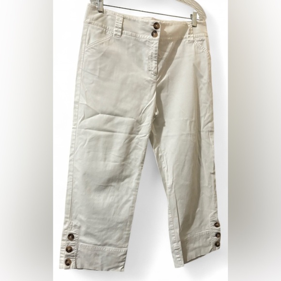 Charter Club Cream Cropped Length Pants with Button Detail Women’s Size 14 - Picture 1 of 3